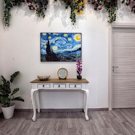 Garden House: Apartments And Rooms For Holidays パレルモ エクステリア 写真
