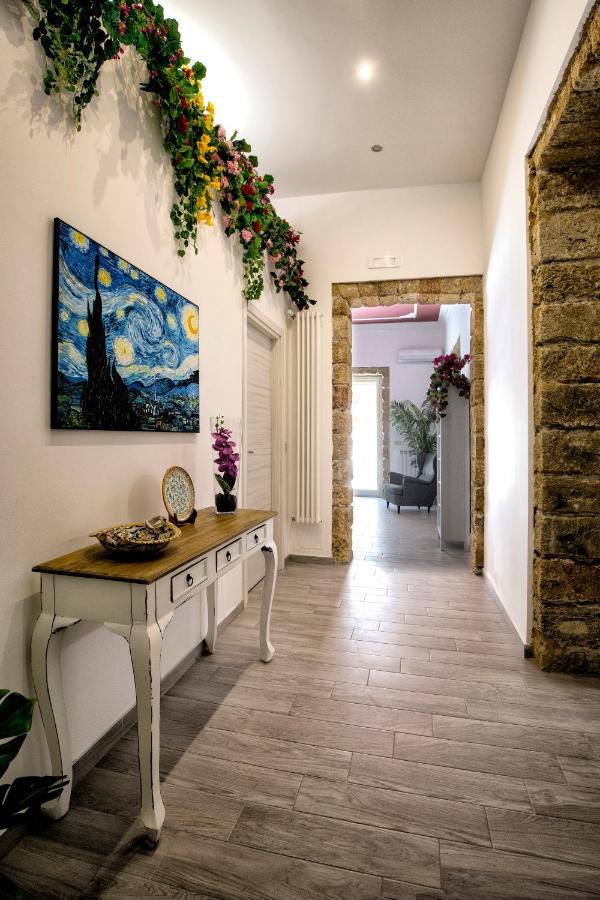 Garden House: Apartments And Rooms For Holidays パレルモ エクステリア 写真