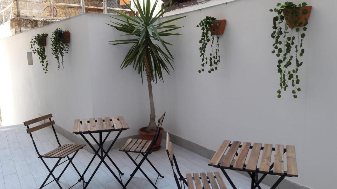 Garden House: Apartments And Rooms For Holidays パレルモ エクステリア 写真