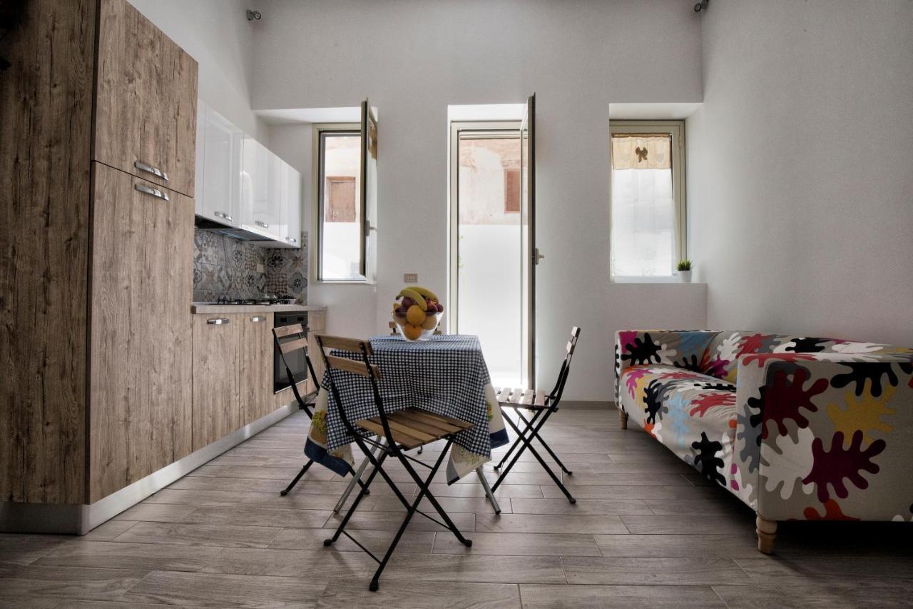 Garden House: Apartments And Rooms For Holidays パレルモ エクステリア 写真