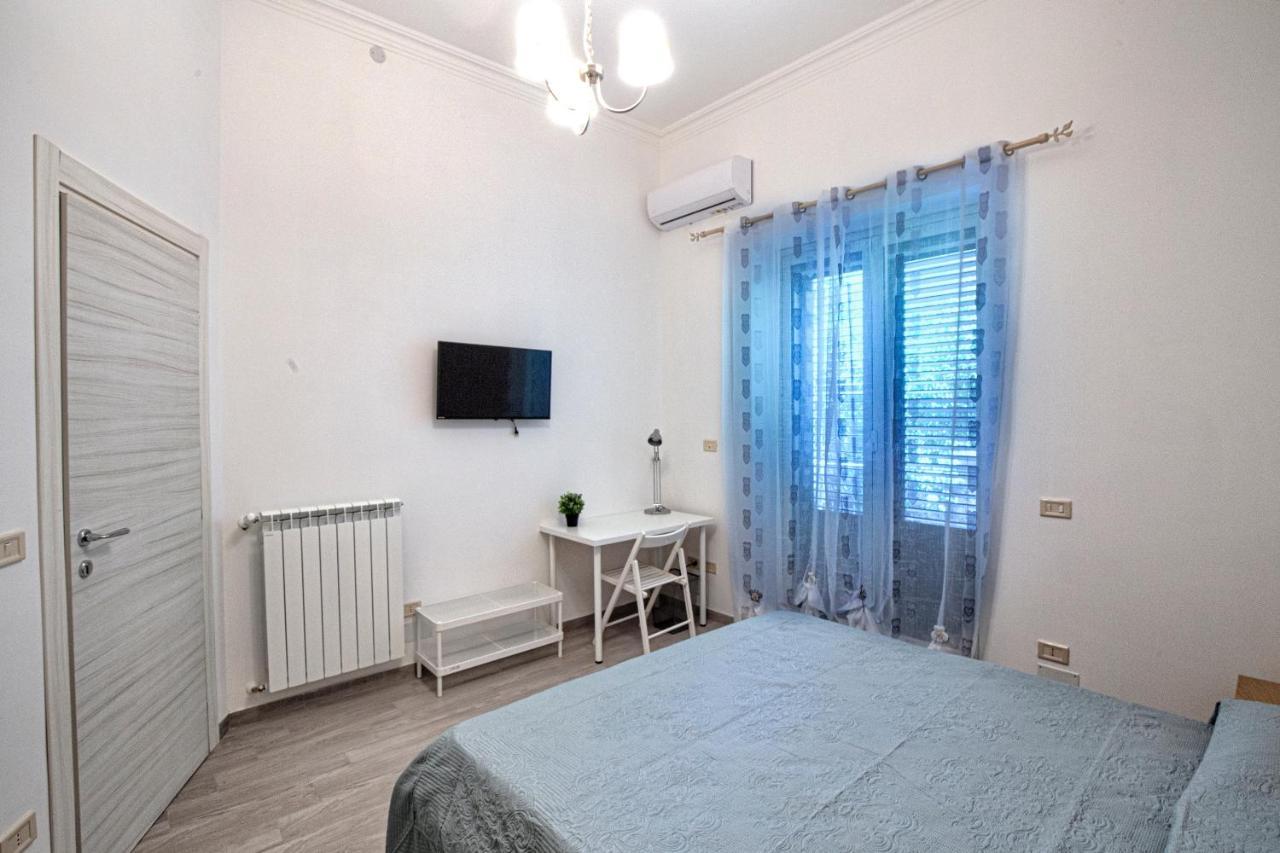Garden House: Apartments And Rooms For Holidays パレルモ エクステリア 写真