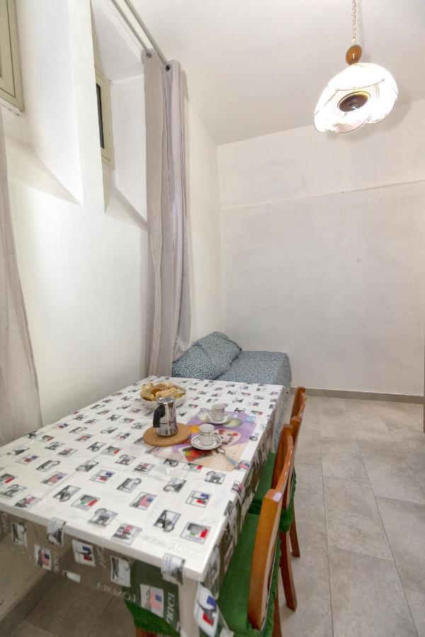 Garden House: Apartments And Rooms For Holidays パレルモ エクステリア 写真