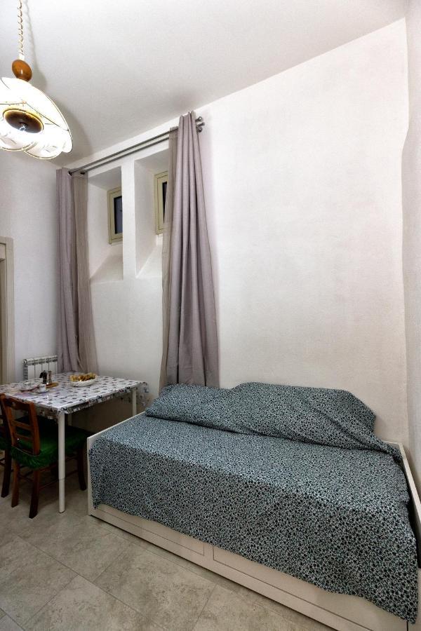 Garden House: Apartments And Rooms For Holidays パレルモ エクステリア 写真